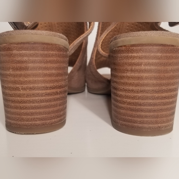 LIKE NEW Franco Sarto Suede Shoes - Picture 5 of 11